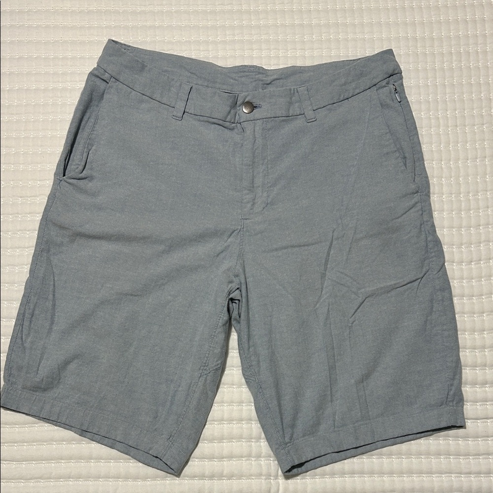 Lululemon Athletica Men's Flat Front Shorts